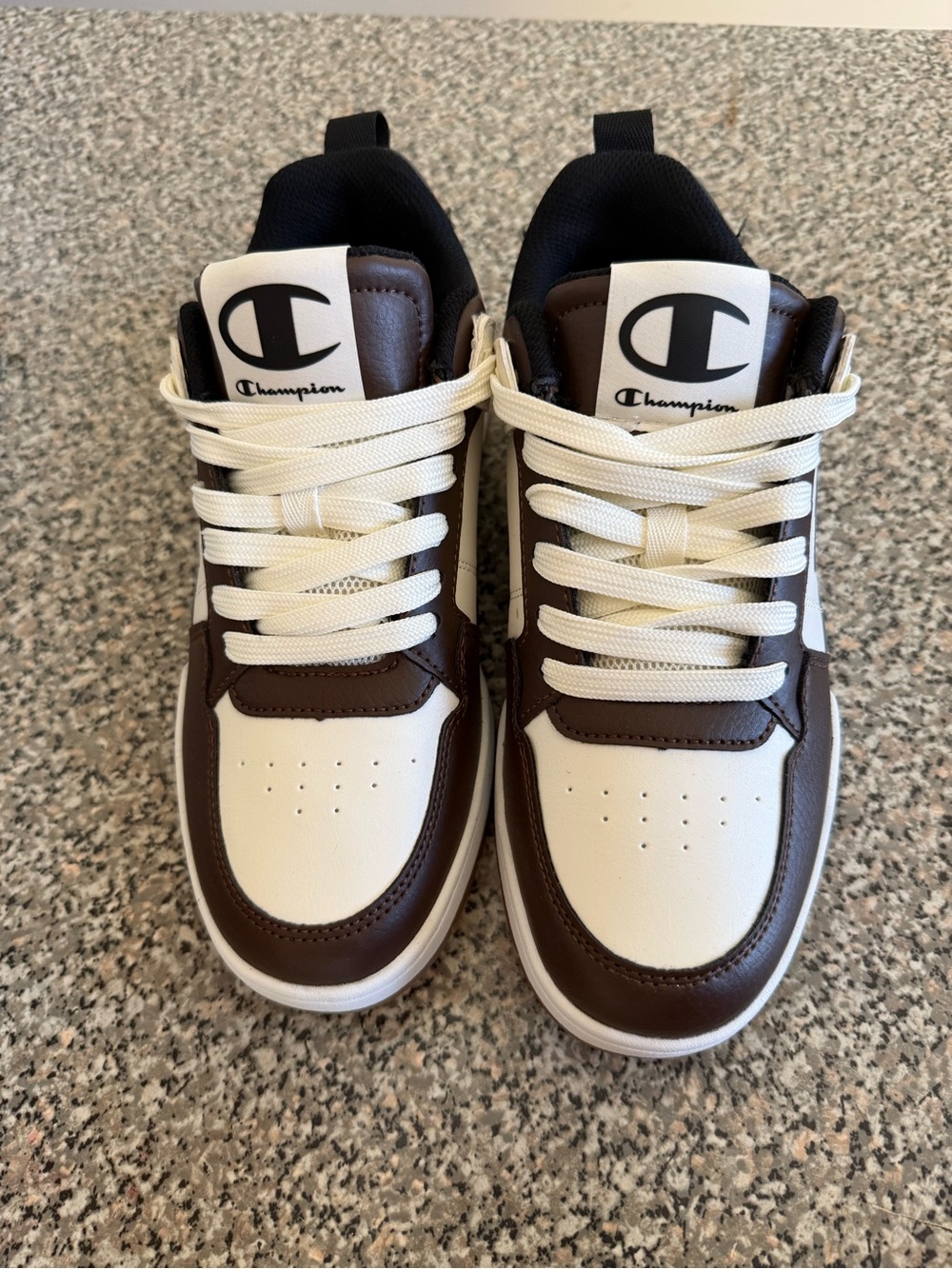 Champion Woman Low-Top Sneakers in White and Brown